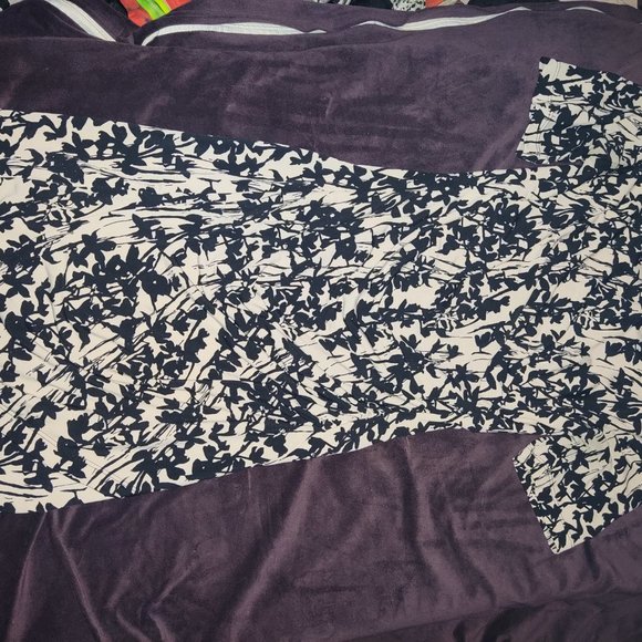 Dresses - Picture 8 of 12